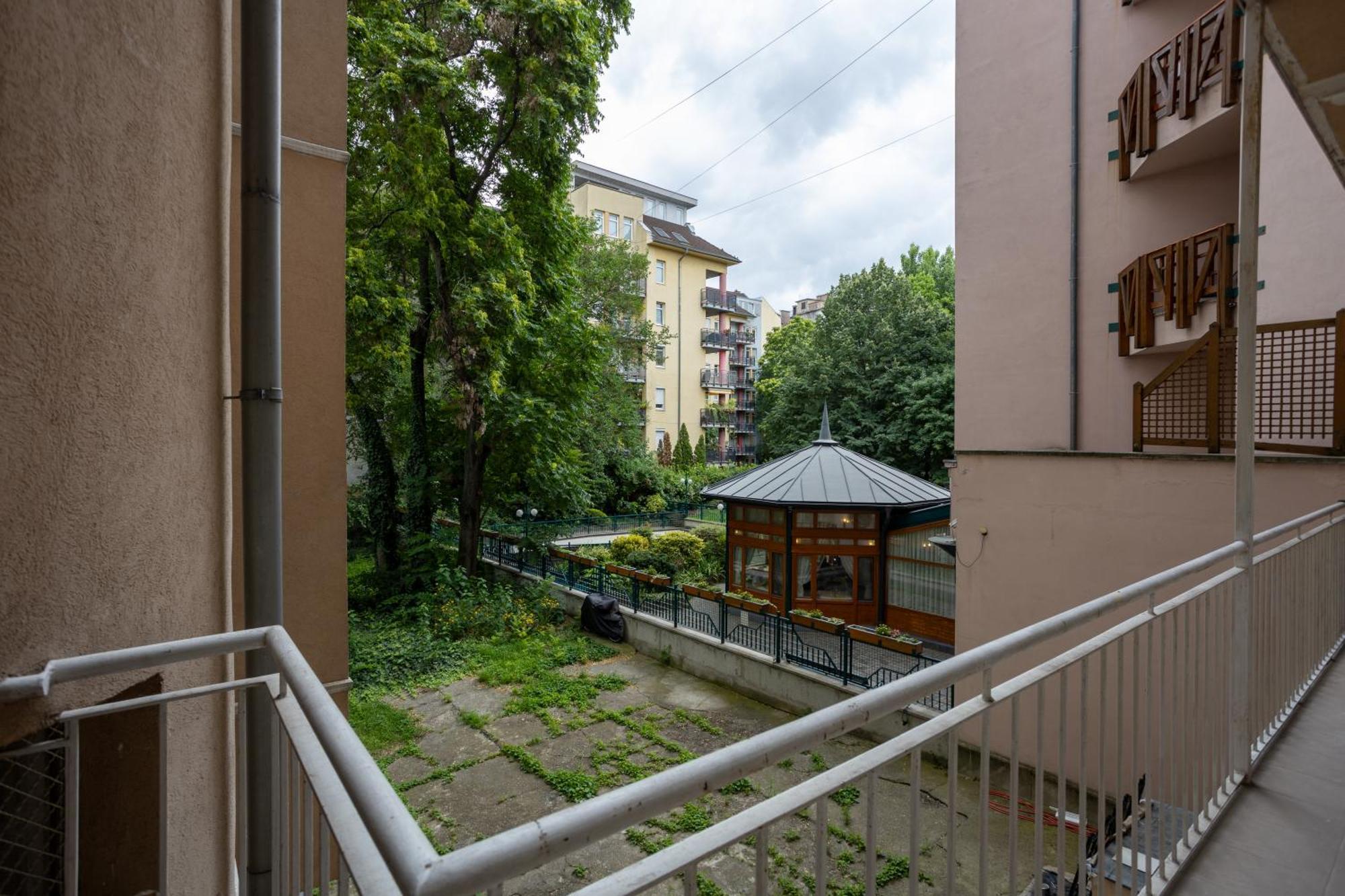 Whiteangel Apartments Budapeste Exterior foto